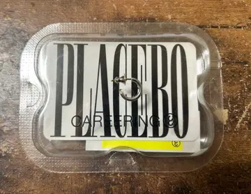 CAREERING 캐리어링 귀걸이 한쪽