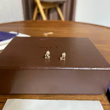 agete 하트 5개 다이아 귀걸이