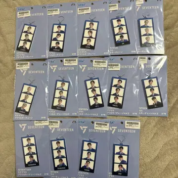 SEVENTEEN 모어플러스 아크릴 키체인