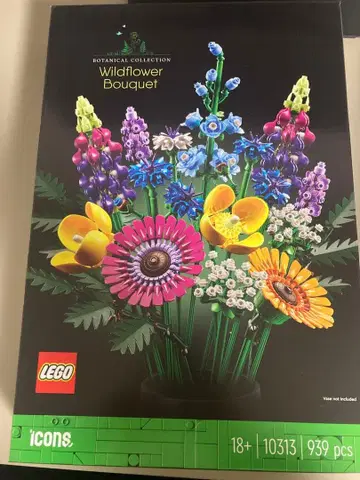 LEGO Wildflower Bouquet 10313