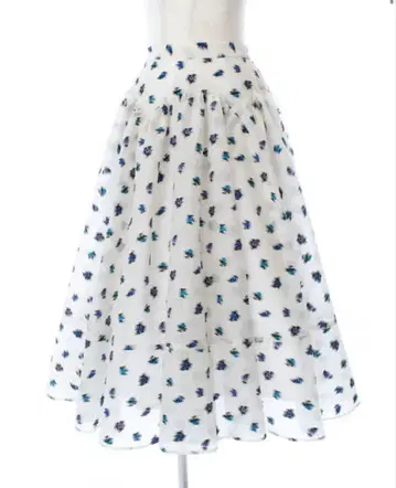 오블리 스캘럽 자카드 스커트