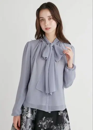 셀포드 블라우스