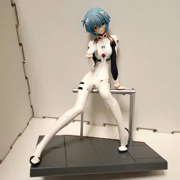 에반게리온 아야나미 레이 피규어