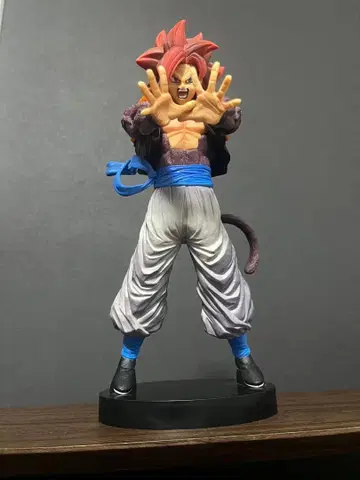 오지터 슈퍼 사이어인 4 피규어