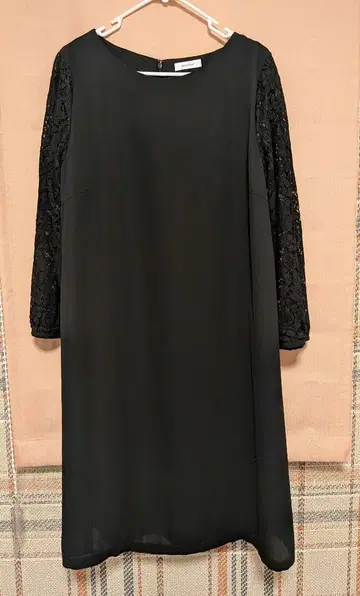 포멀 레이스 소매 무릎 기장 원피스