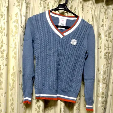 Jun and Rope V넥 스웨터 골프