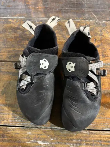 클라이밍 신발 이볼브 팬텀 evolve us7