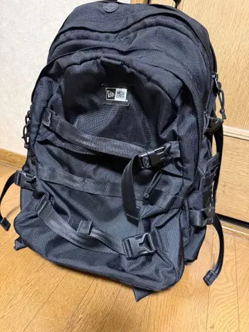 NEW ERA 커리어 35L 백팩 블랙 대용량 다기능
