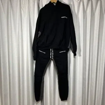 넘버나인 블랙 맨투맨 세트