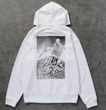 LOVELESS x 진격의 거인 콜라보 후드티