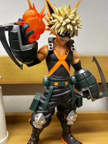 나의 히어로 아카데미아 바쿠고 카츠키 피규어