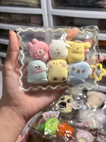 산리오 & 카나헤이 캐릭터 스퀴즈 설탕 뿌린