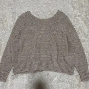 새상품급 NOBLE 노블 숏 기장 라메 니트 풀오버 골드