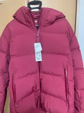 [택 포함] 유니클로 심리스 다운 파카/3D 컷 (레드) XL