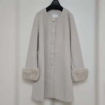 새상품급 더즈린 여성용 퍼 달린 롱 코트 그레이 M 펄 장식