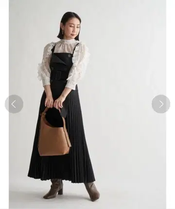 SNIDEL 트렌치 오버롤 스커트 블랙