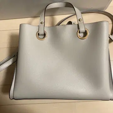 그레이 숄더백 지퍼 포함