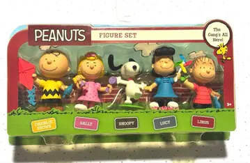 스누피 토이저러스 한정판 피규어 세트