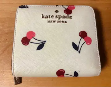케이트 스페이드 체리 패턴 접이식 지갑