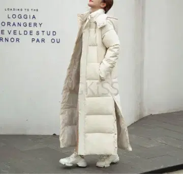 롱 다운 코트 후드 부착 화이트