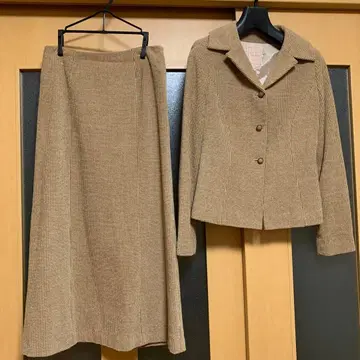 Sybilla 베이지 체크 무늬 스커트 셋업 M