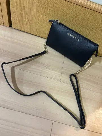 새상품 Victoria's Secret 블랙 숄더백