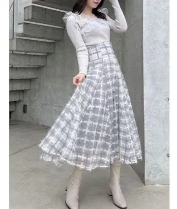 새상품 dazzlin 코르셋 볼륨 플레어 스커트