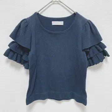 더즈린|티어드 프릴 슬리브 니트 [ F ] 숏 기장 반팔 크루넥