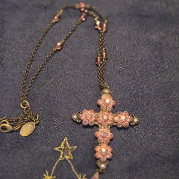 미하엘 네그린 크로스 목걸이 핑크