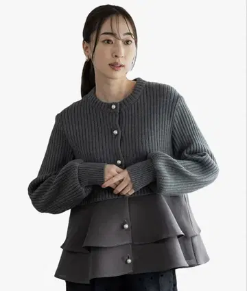 [ SONO/소노 ] 티어드 플레어 하이브리드 니트 가디건