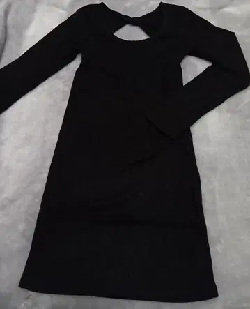 새상품급 EGOIST 에고이스트 백 디자인 니트 원피스