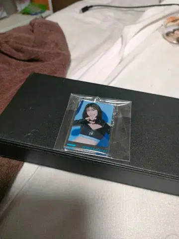 FANZASHOP 한정판 아크릴 키링 증정!