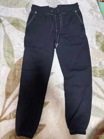 트루 릴리젼 블랙 조거 팬츠
