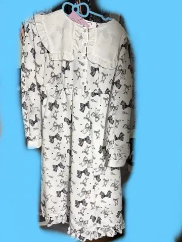 마시로 아리스 콜라보 리본 무늬 원피스