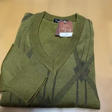 올리브 그린 V넥 니트 스웨터 M