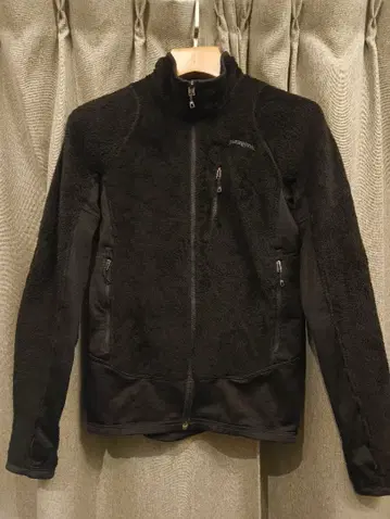 파타고니아 R2 플리스 자켓 XS 사이즈 블랙