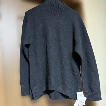 BEAUTY&YOUTH 블랙 터틀넥 니트