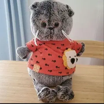 [ BUDI BASA ] basik 라이온 T셔츠 봉제 인형