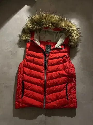 Gap 퍼 다운 베스트 빨간색 y2k 헤이세이 갸루