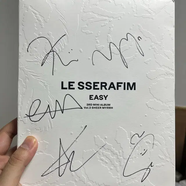 르세라핌 친필사인 앨범