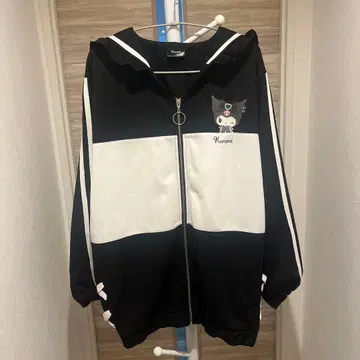 돈키호테 오메카시 텐시 쿠로미 세일러 트랙 자켓 저지 멜로쿠로