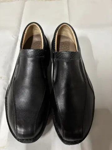 Hush Puppies 블랙 가죽 신발