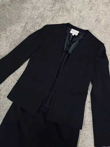 EMMA JAMES 노카라 수트 상하의 블랙 9호
