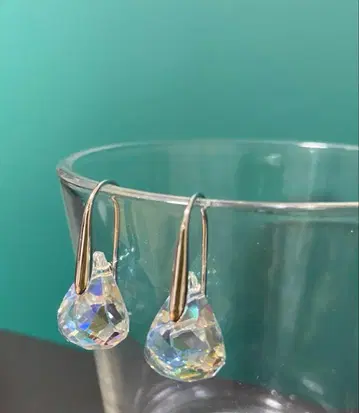 스와로브스키 Lunar 드롭 귀걸이