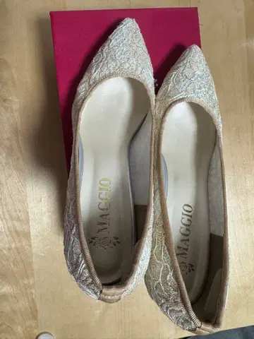 MAGGIO 레이스 펌프스 베이지