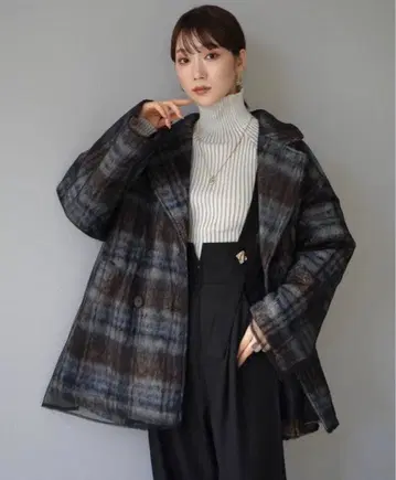 샤기 체크 레이어드 코트 manela hellam / 같은 형태