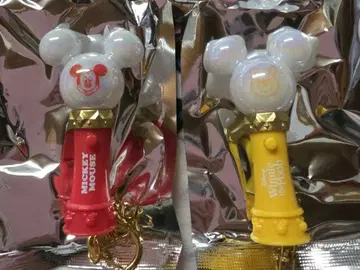 디즈니 스토어 시크릿 응원봉 키체인 미키 푸우