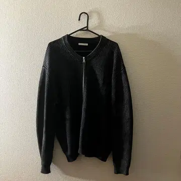 ZARA 더블 지퍼 리브 블랙 스웨터