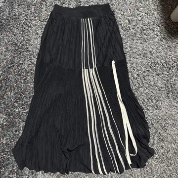 [ OSMOSIS ] 라인 디자인 플리츠 스커트