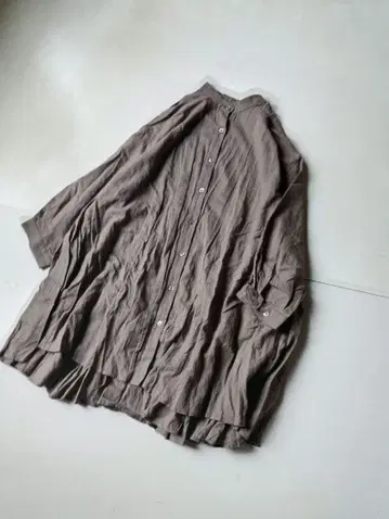 아두이트리스테스 LOISIR 코튼 밴드 카라 개더 튜닉